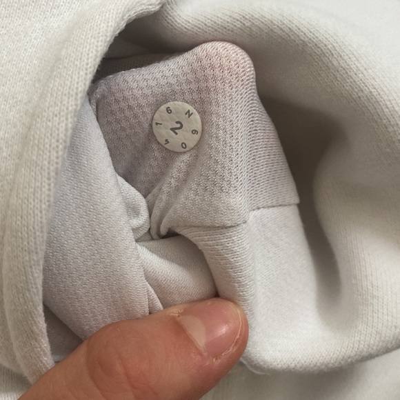 White Lululemon Hoodie with phone pocket - Picture 4 of 4
